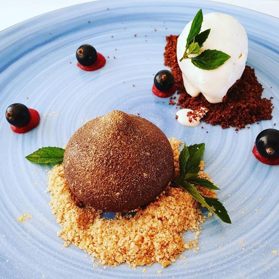 Boutique Odyseja & Spa Ciechocinek Kültér fotó Chocolate bomb
