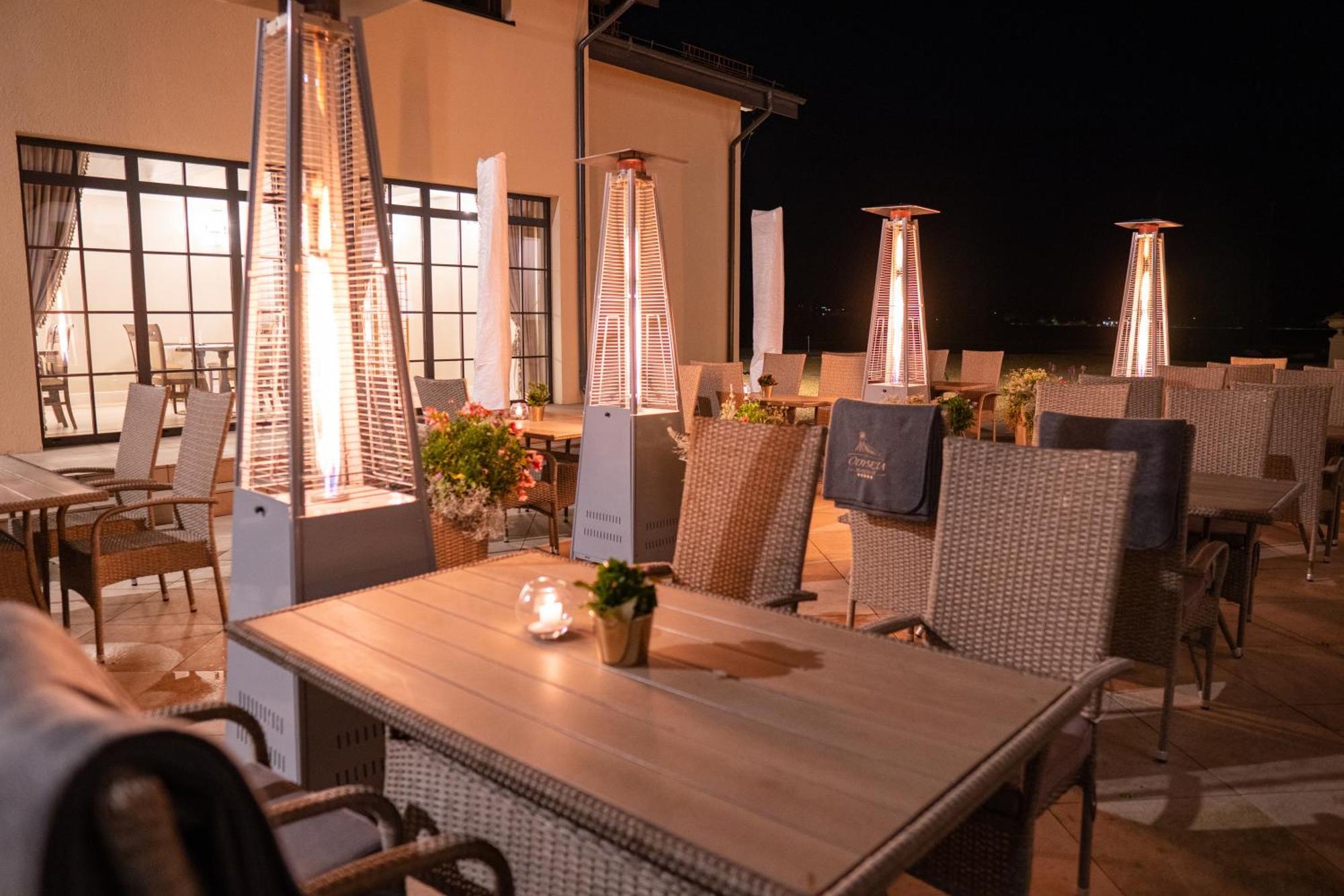 Boutique Odyseja & Spa Ciechocinek Kültér fotó Gas patio heater