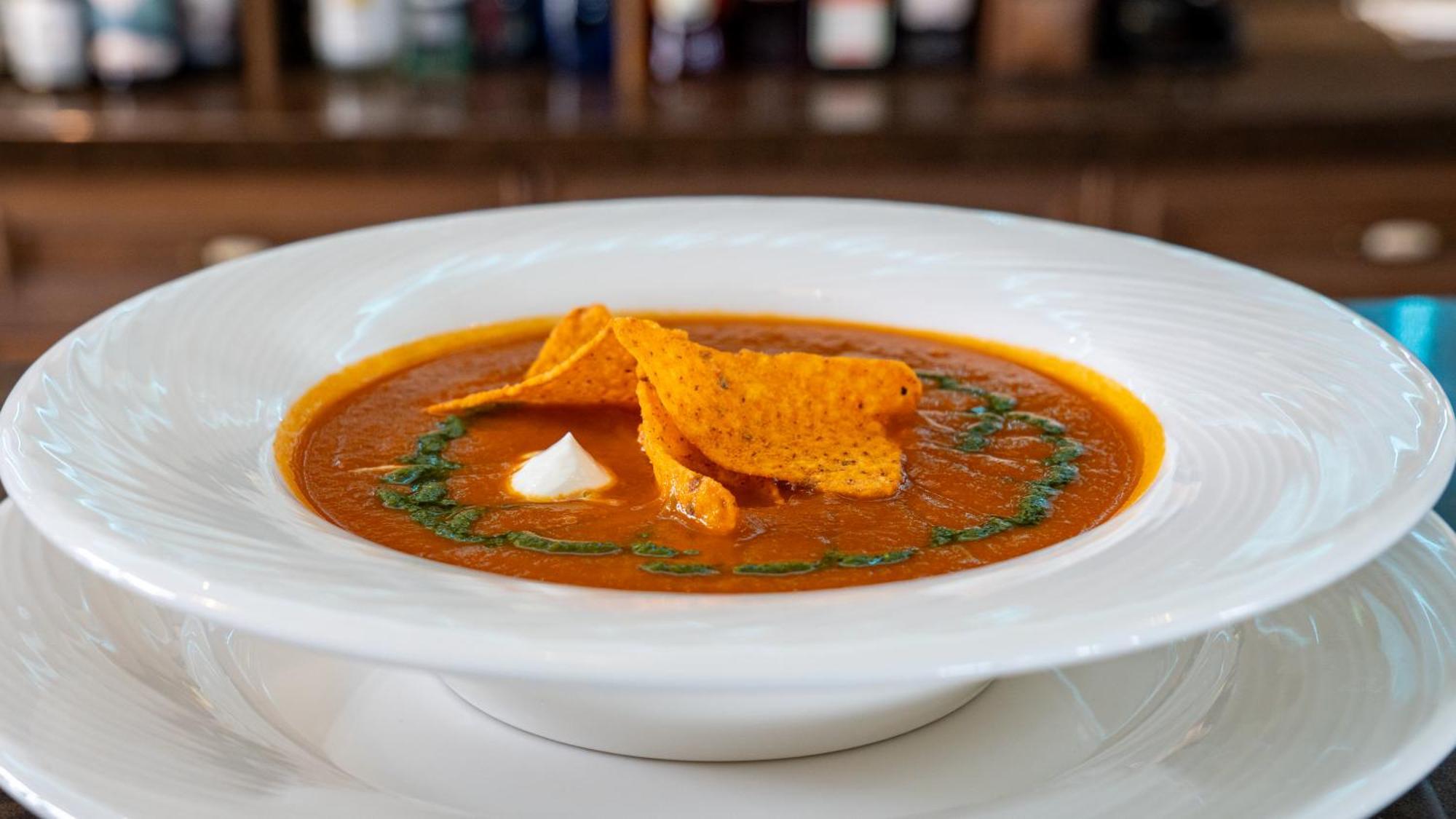 Boutique Odyseja & Spa Ciechocinek Kültér fotó A bowl of tortilla soup