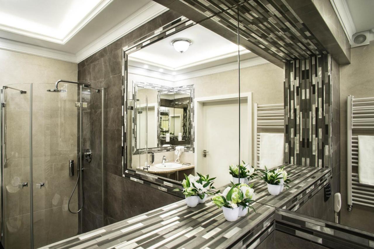 Boutique Odyseja & Spa Ciechocinek Kültér fotó Bathroom