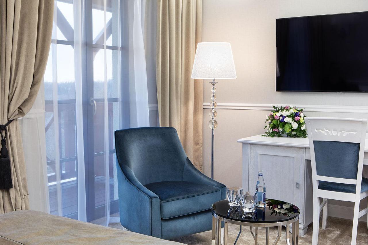 Boutique Odyseja & Spa Ciechocinek Kültér fotó A room at the hotel